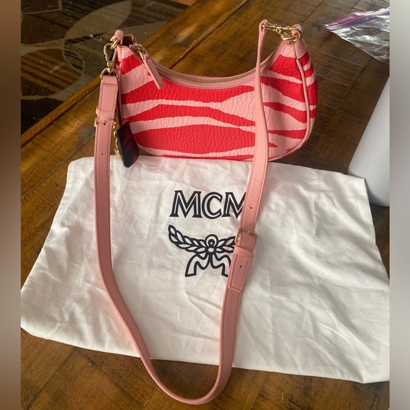 Brand new MCM zebra print leather shoulder bag - Picture 9 of 15